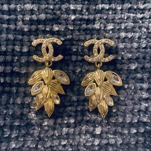 CHANEL gold wheat crystal chandelier earrings